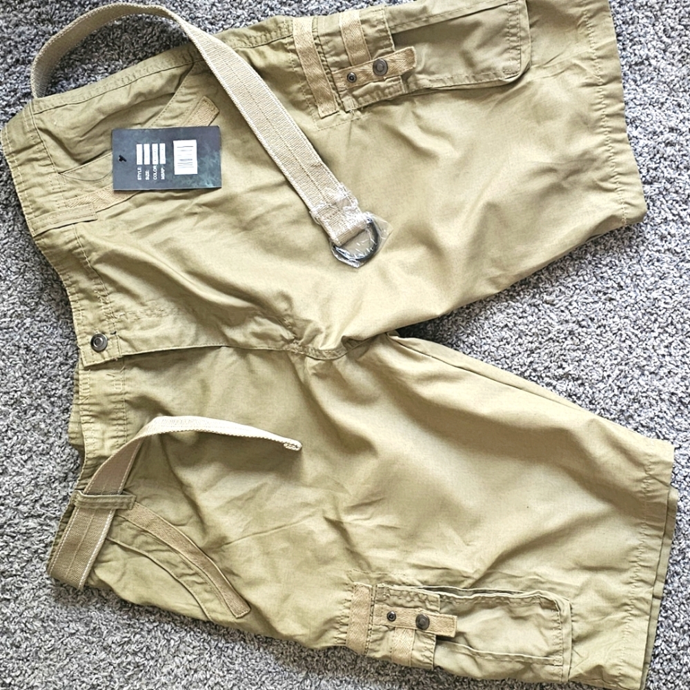 Casual Khaki Cargo Shorts with Belt